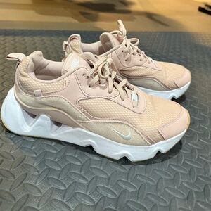 Nike Ryz 365 2 "Pink Oxford" sneakers size W 8.5